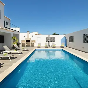  Villa Tropicana